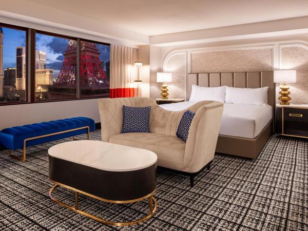 Paris Las Vegas Hotel & Casino : photo 1 de la chambre suite exécutive versailles avec 1 lit king-size - enregistrement à la réception du horseshoe