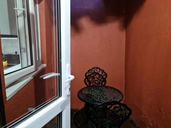 SureBillionaire Homes II : photo 10 de la chambre studio avec balcon