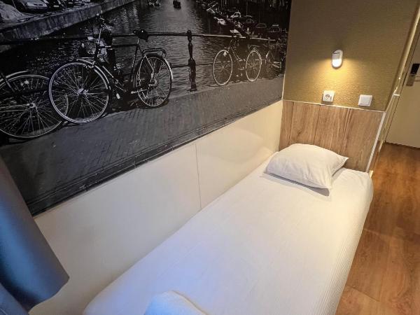 Hotel Old Quarter : photo 1 de la chambre chambre simple avec douche et toilettes