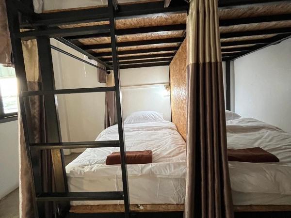 Jidjai hostel : photo 1 de la chambre lit dans dortoir mixte de 4 lits