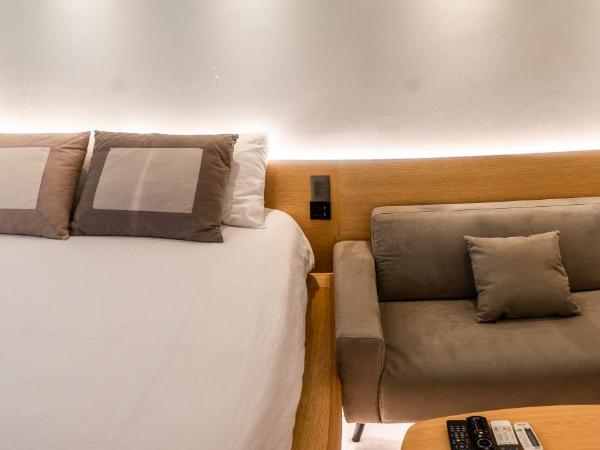 Myeongdong Artmonstay : photo 1 de la chambre chambre avec 2 grands lits queen-size