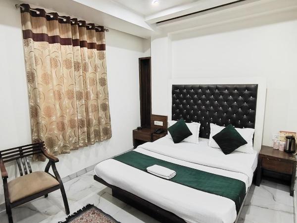 saffron inn paharganj : photo 4 de la chambre chambre double avec salle de bains privative