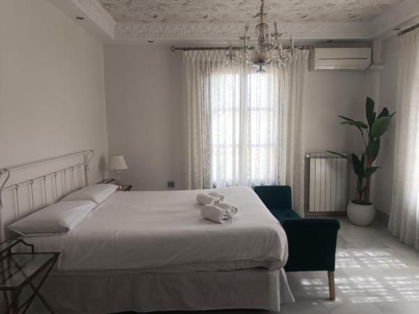 Suite Comares : photo 1 de la chambre chambre double deluxe avec balcon