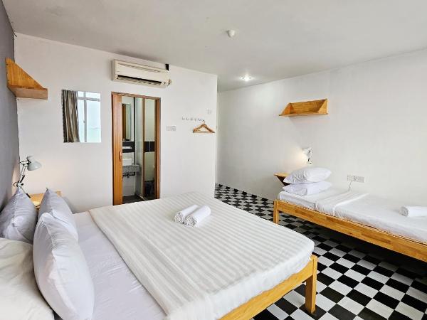 The 60 : photo 4 de la chambre chambre triple deluxe - vue sur mer