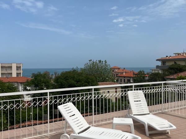 Hotel Villa dei Fiori - sul mare con piscina : photo 4 de la chambre chambre double - vue sur mer