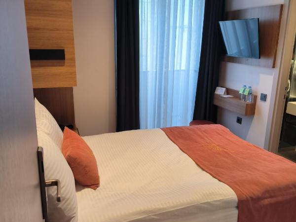 ROİ HOTEL İZMiR : photo 1 de la chambre chambre lit king-size standard