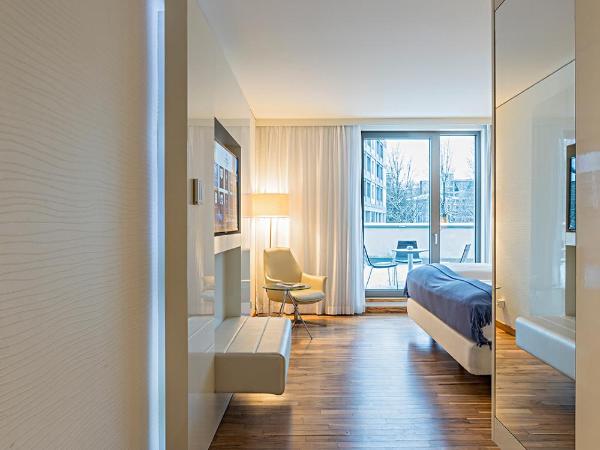 Pestana Berlin Tiergarten : photo 4 de la chambre chambre double ou lits jumeaux deluxe avec balcon