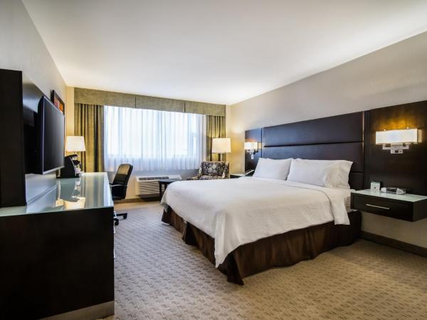 Holiday Inn Vancouver-Centre Broadway, an IHG Hotel : photo 4 de la chambre chambre lit king-size standard - Étage supérieur
