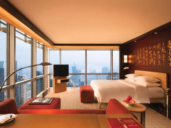Grand Hyatt Shanghai : photo 1 de la chambre chambre lit king-size de luxe - vue sur rivière