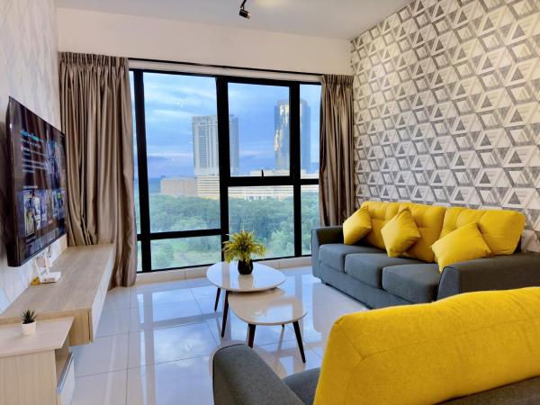 MidValley Southkey Mosaic 6-9pax Netflix-SmartTV70inch : photo 3 de la chambre appartement 2 chambres