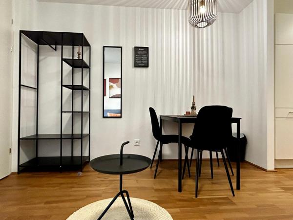 sHome Apartments Graz - Self-Check-in & free parking : photo 7 de la chambre appartement avec terrasse