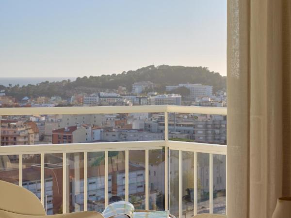 Meliá Lloret de Mar : photo 3 de la chambre chambre premium - vue sur piscine