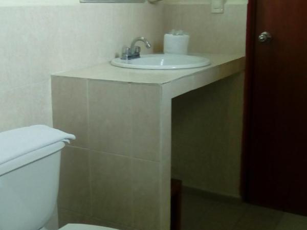 Hotel Casa de Oración San José : photo 4 de la chambre chambre standard lit queen-size