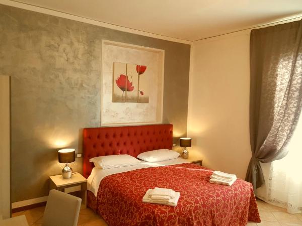 B&B La Cittadella : photo 2 de la chambre chambre familiale avec salle de bains privative