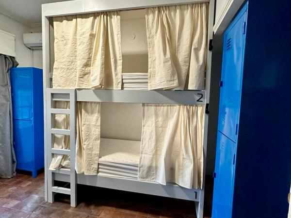 Gorilla Hostel : photo 3 de la chambre lit dans dortoir mixte de 4 lits