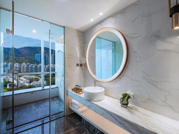 Kyushu Joycheng Hotel : photo 5 de la chambre chambre lit king-size - vue sur montagne