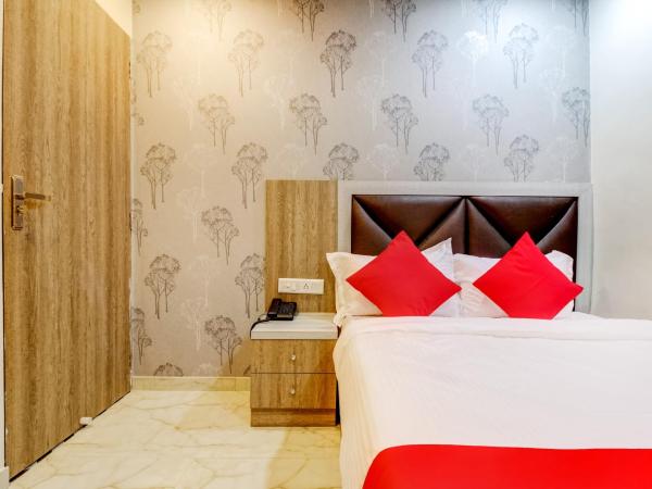 OYO Flagship Hotel Qubic : photo 9 de la chambre chambre double standard