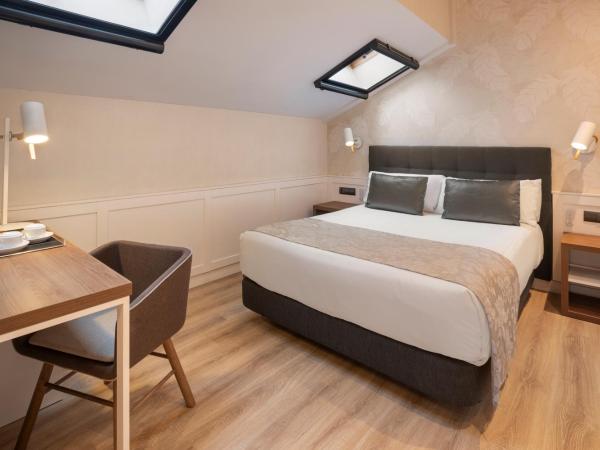 Catalonia Puerta del Sol : photo 5 de la chambre chambre double ou lits jumeaux