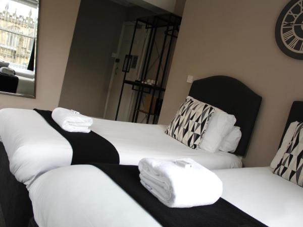 The Mitre Hotel : photo 2 de la chambre petite chambre familiale