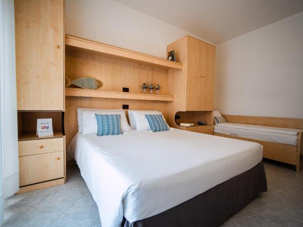 Hotel Niagara : photo 2 de la chambre chambre triple standard