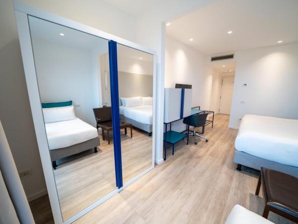 Hilton Sorrento Palace : photo 8 de la chambre chambre triple supérieure - vue sur mer