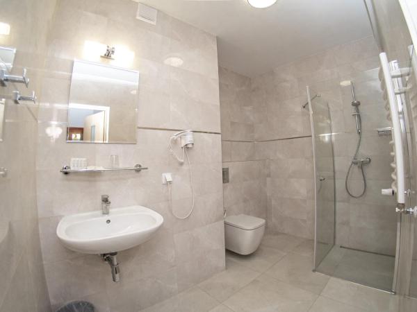 Villa Pascal : photo 1 de la chambre chambre quadruple