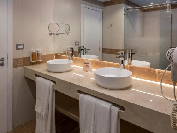 Serhs Natal Grand Hotel & Resort : photo 4 de la chambre appartement familial prime - vue latérale sur mer