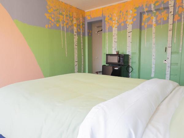 RAD Hostel : photo 3 de la chambre chambre double deluxe avec baignoire