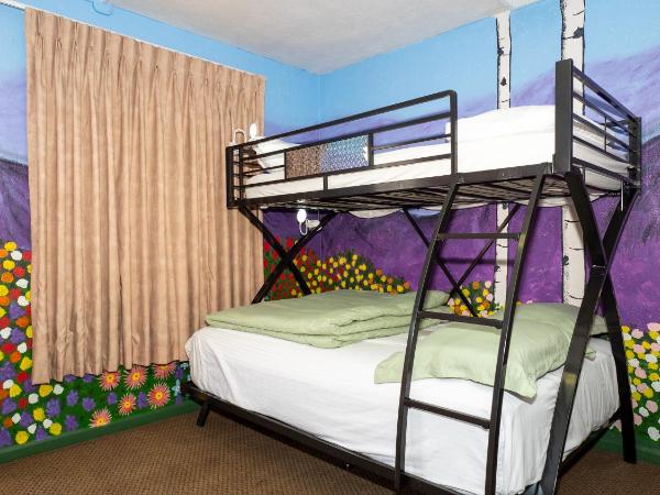 RAD Hostel : photo 4 de la chambre chambre familiale avec salle de bains privative