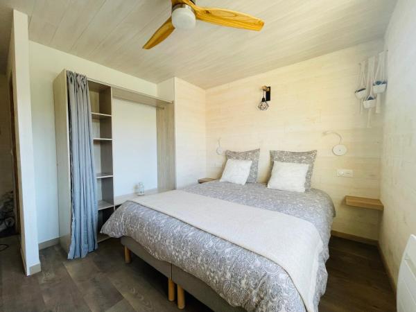 LacanOcéane Bed&Breakfast : photo 2 de la chambre chambre double avec salle de bains privative