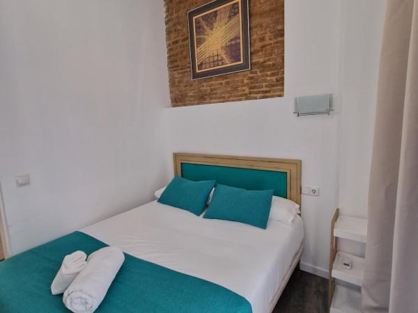 Hotel y Apartamentos Doña Lola : photo 4 de la chambre chambre simple supérieure