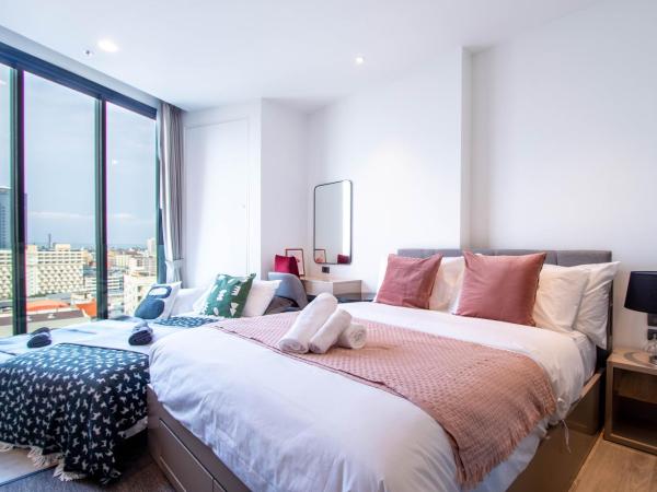 Edge Central Pattaya Branded Beach Suite : photo 7 de la chambre suite supérieure - vue sur mer