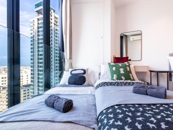 Edge Central Pattaya Branded Beach Suite : photo 9 de la chambre suite supérieure - vue sur mer