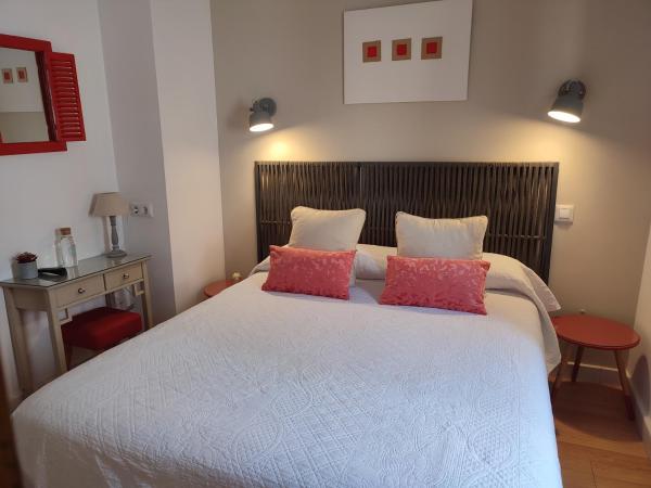 Hotel Cap d'Or : photo 2 de la chambre chambre familiale - vue latérale sur mer