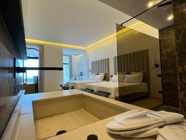 Al Capri Suite Isola di Capri : photo 3 de la chambre chambre double deluxe avec balcon - vue sur mer