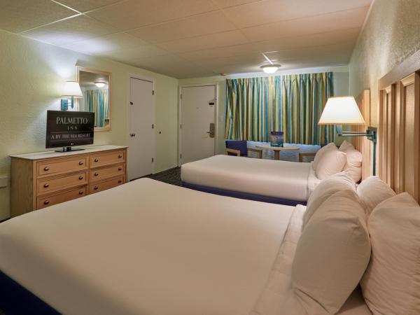 Palmetto Beachfront Hotel, a By The Sea Resort : photo 2 de la chambre northside across street from the beach (no beach view) 2 queen beds
