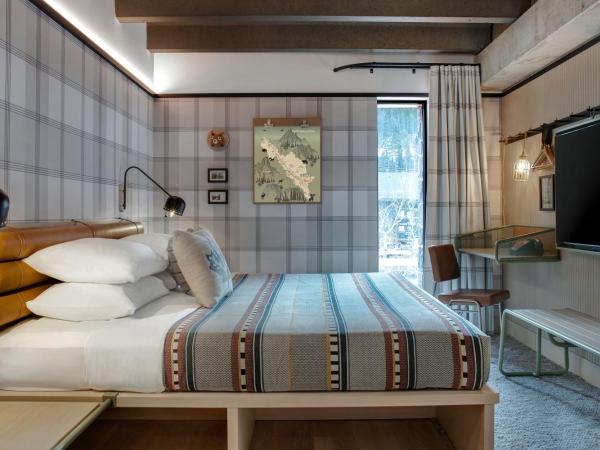 Moxy Banff : photo 5 de la chambre chambre lit king-size