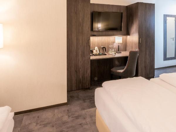 Best Western Plaza Hotel Mannheim : photo 5 de la chambre superior triple room with one double and one single bed