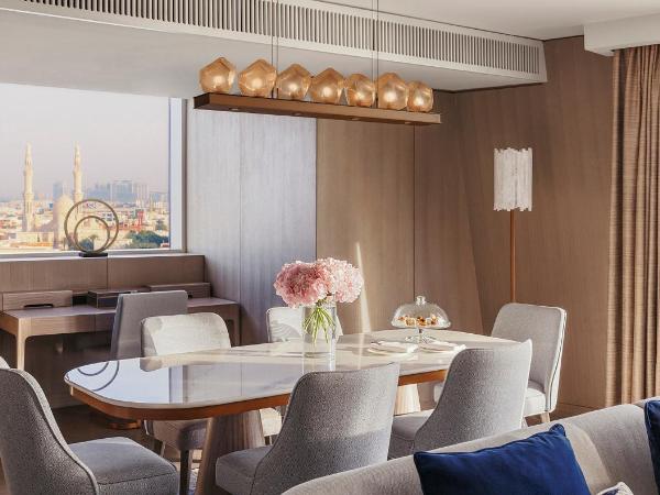 Jumeirah Beach Hotel Dubai : photo 4 de la chambre suite 3 chambres - vue sur l'océan et terrasse privée - comprend le petit-déjeuner et le goûter quotidiens, des boissons et des canapés en soirée, l'accès au salon club avec des rafraîchissements toute la journée et l'accès au parc aquatique wil