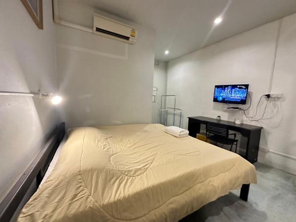 OYO 75472 GOTUM Hostel 2 & Money Exchange : photo 9 de la chambre suite 2 chambres