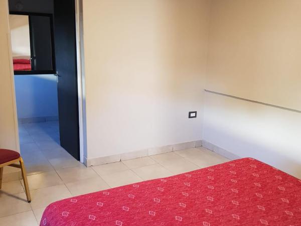 Hotel Marilian II : photo 3 de la chambre chambre quadruple