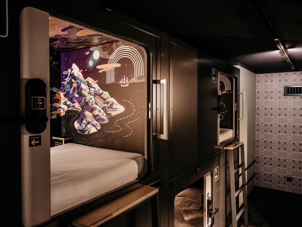 Capsule Hotel - Chapter Lucerne : photo 6 de la chambre capsule Étage supérieur - réservé aux femmes