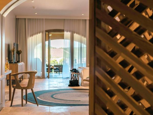 Château L'Hospitalet Wine Resort Beach & Spa : photo 6 de la chambre suite - vue sur jardin