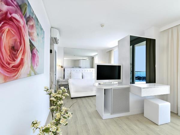 Le Bleu Hotel & Resort Kusadasi : photo 3 de la chambre suite lune de miel