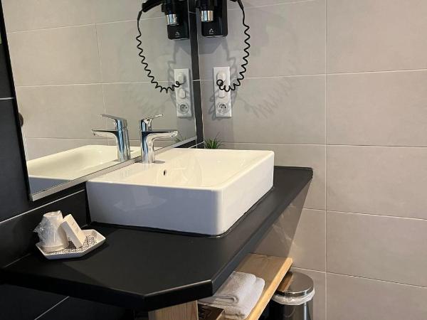 Les Olivades : photo 5 de la chambre chambre familiale supérieure