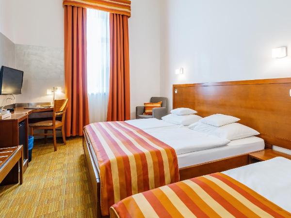 Best Western Airport Hotel Stella : photo 1 de la chambre chambre triple confort