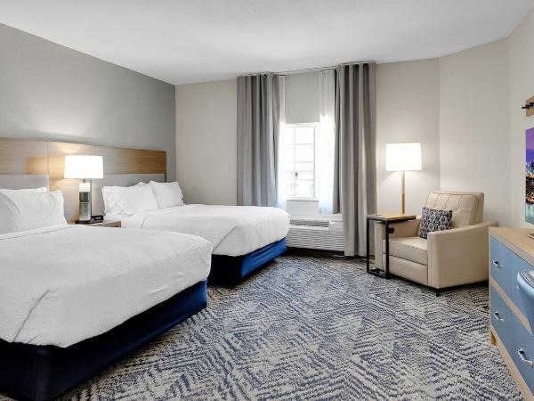 Candlewood Suites San Antonio Downtown, an IHG Hotel : photo 4 de la chambre queen studio suite with two queen beds and tub - communications/mobility accessible