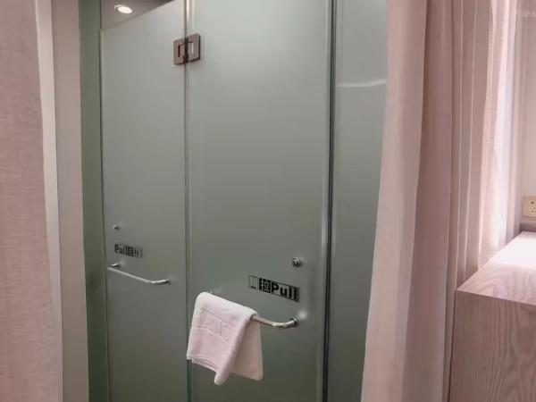 Hansen Hotel : photo 2 de la chambre chambre double standard