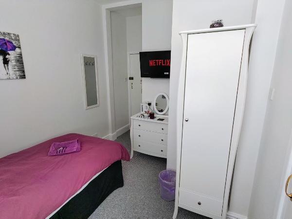 The Castleton : photo 2 de la chambre single room with en suite