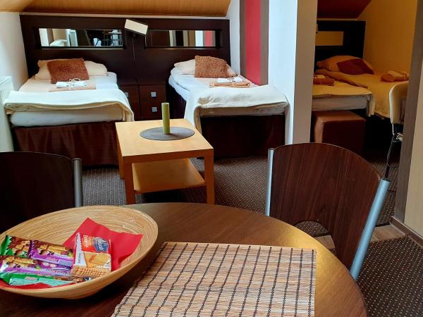 Apart A2 Bezobsługowy 24h Poznań : photo 5 de la chambre chambre familiale